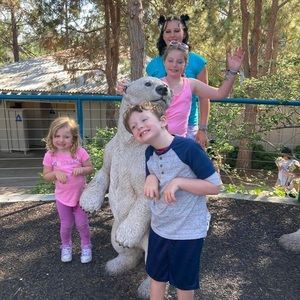 Meet your Posher, Lisa